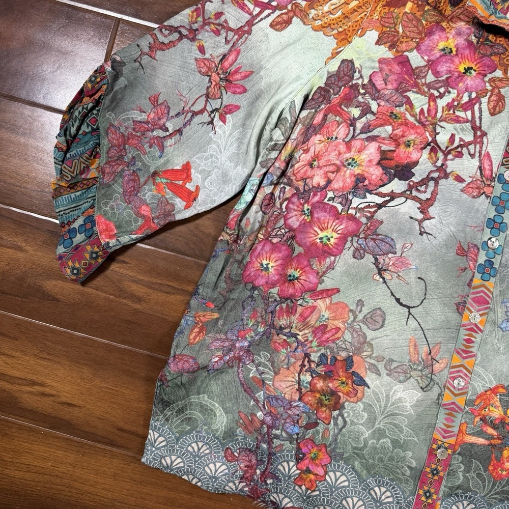John Mark Women's Size 2X Mixed Print Button Front Blouse Top Wired Collar - Picture 3 of 11
